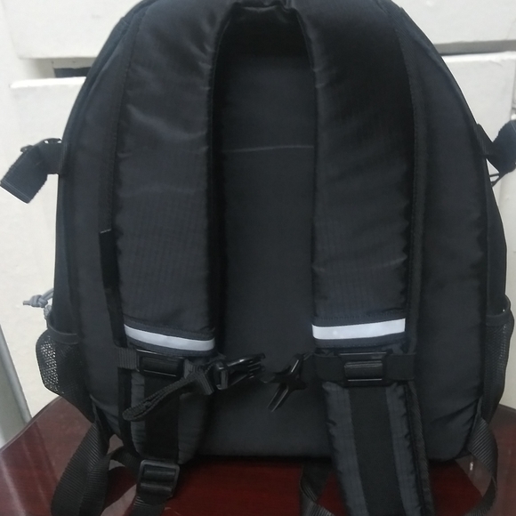 Backpack - Picture 4 of 6